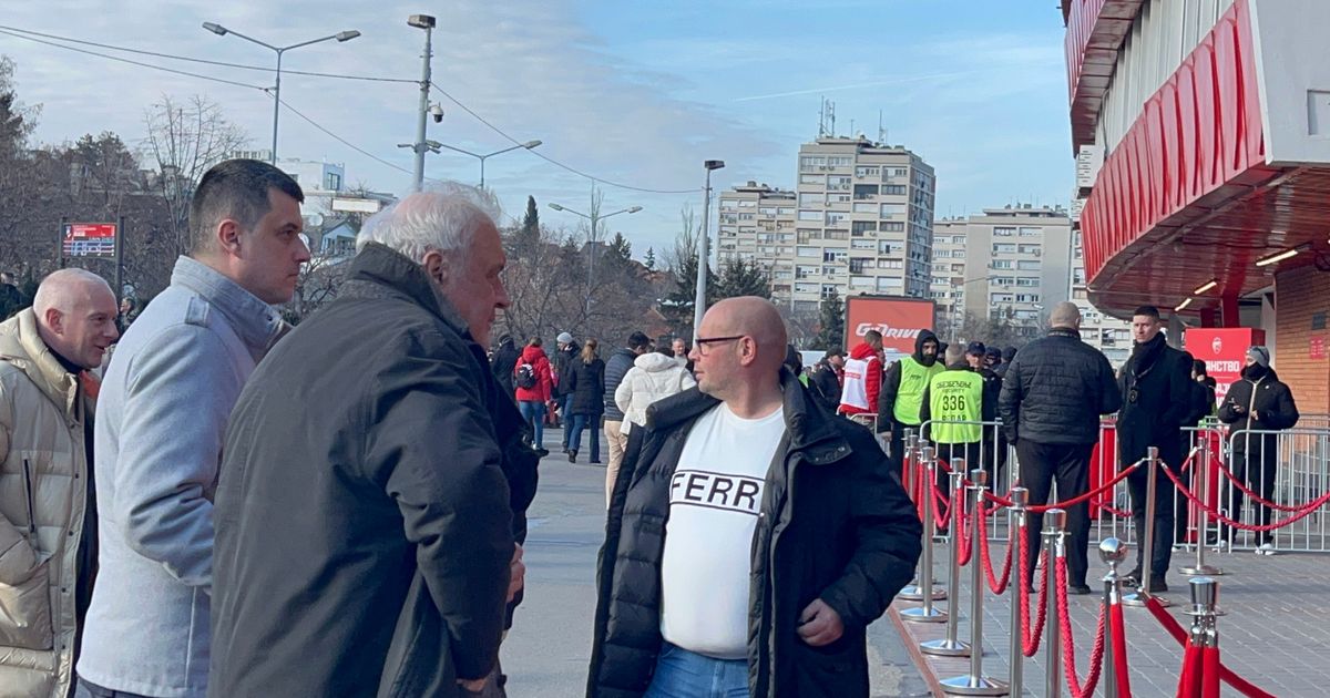 Dragan Bujošević došao da gleda večiti derbi na Marakani sa poznatim novinarom RTS-a