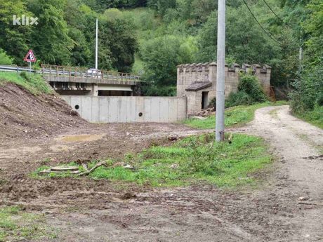 Švapski bunker, Međugradi