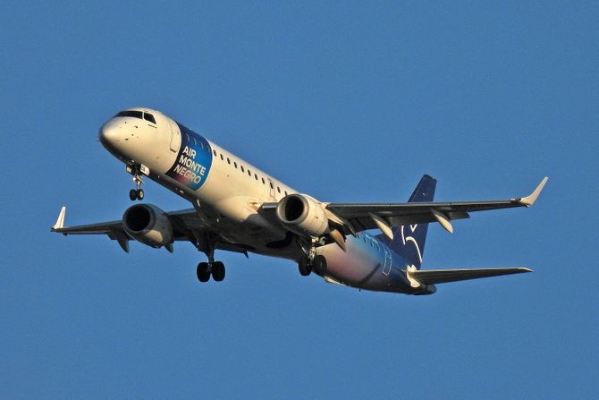 Air Montenegro Embraer 190 195