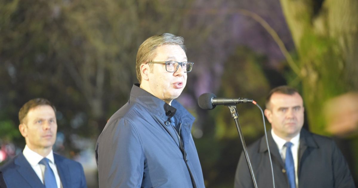 Hrvati spalili lutku sa likom Aleksandra Vučića: Državni funkcioneri osudili divljački čin