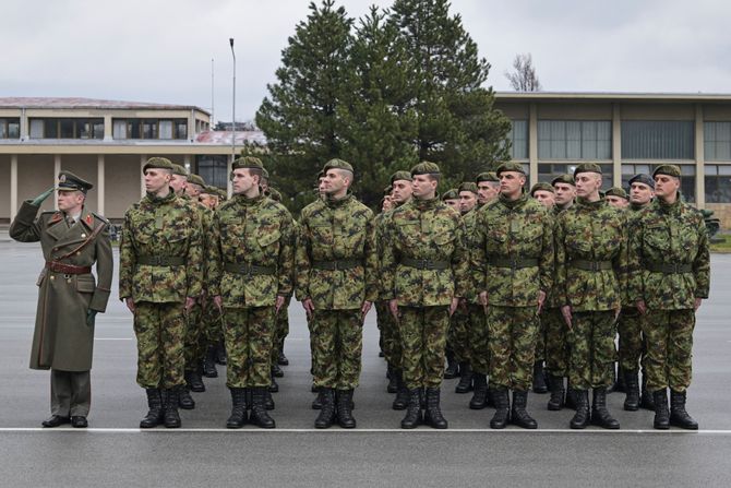 Promovisani rezervni oficiri generacije „Septembar 2024“