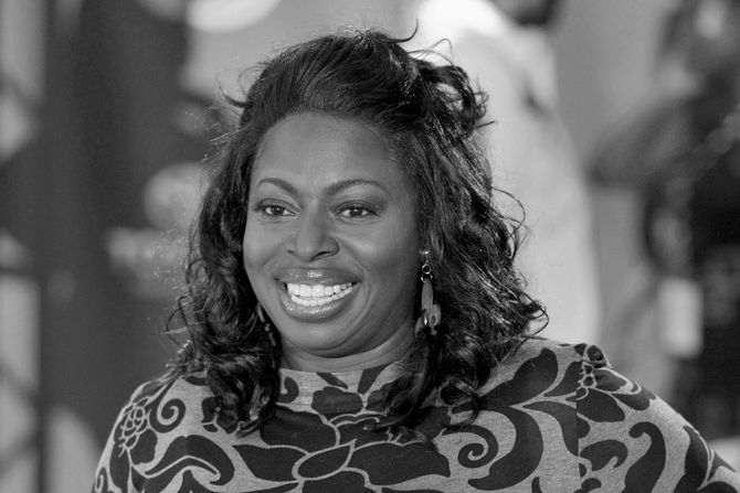 Angie Stone, Endži Stoun