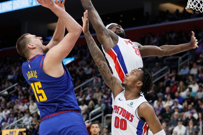 Nikola Jokić, Denver Nagets, Detroit Pistons