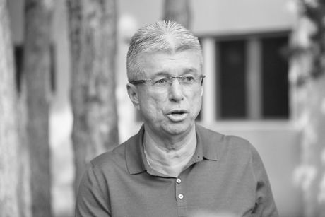 Saša Popović Saša Popović