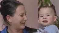 Rumeni obrazi, osmeh od uva do uva: Ovo je Ivan, jedina beba u ivanjičkom selu pod Javorom! Vratio im je srce