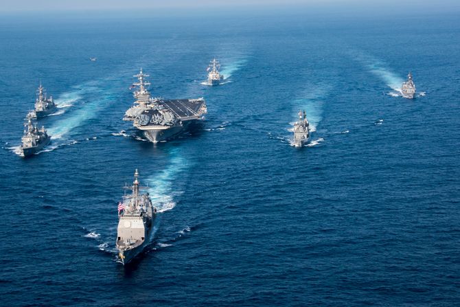 Nosač aviona USS Carl Vinson Nosač aviona USS Carl Vinson