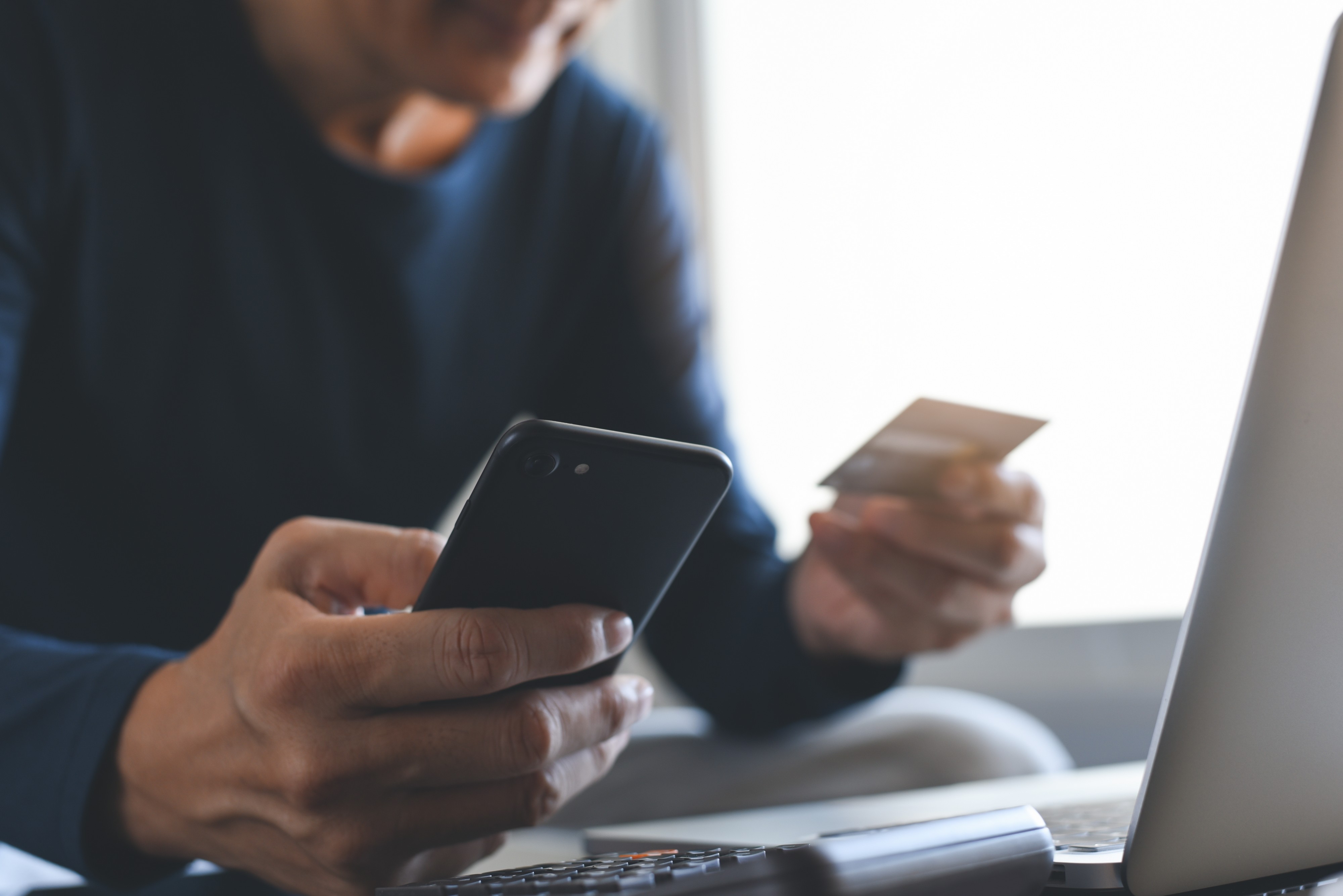 Ove banke upozoravaju: Danima neće raditi međubankovne transakcije u evrima