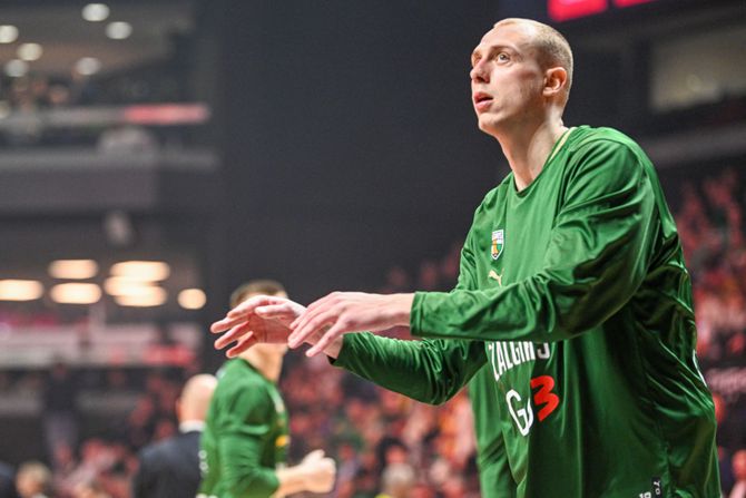 Alen Smailagić Alen Smailagić