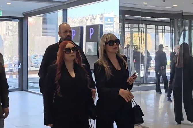 Suzana Jovanović, Aleksandra Popović Suzana Jovanović, Aleksandra Popović