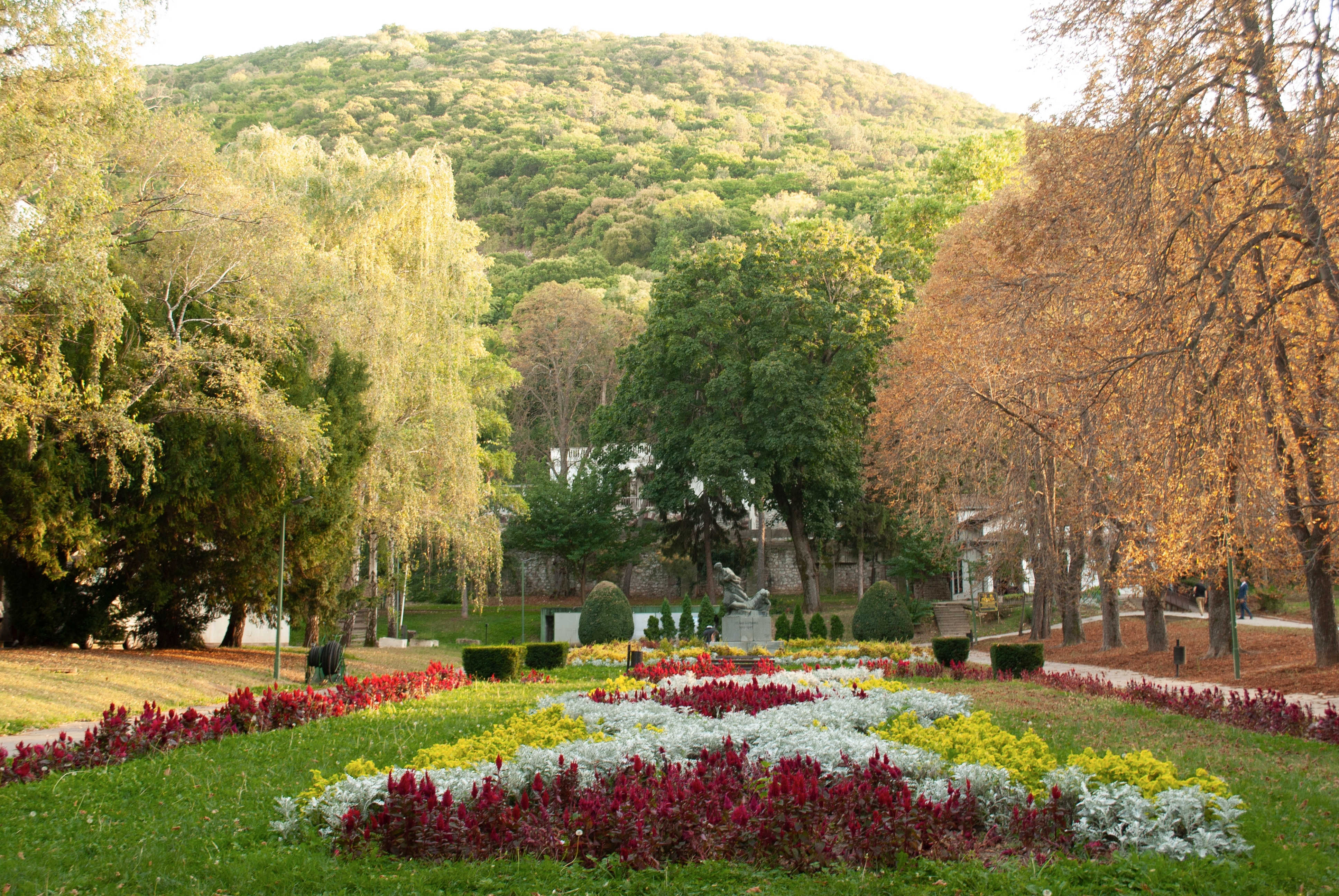 "Molimo vas, ne dirajte to"! Najemotivniji prizor potresao Niš: Pogledajte fotografiju koja je rasplakala SVE