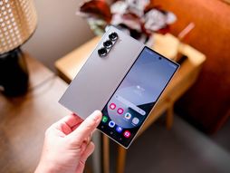 Samsung Galaxy Z Fold 6