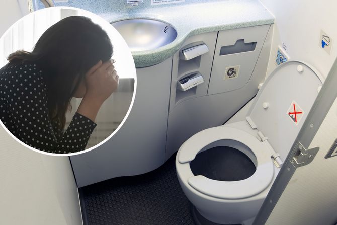 WC toalet u avionu, tinejdžerka WC toalet u avionu, tinejdžerka