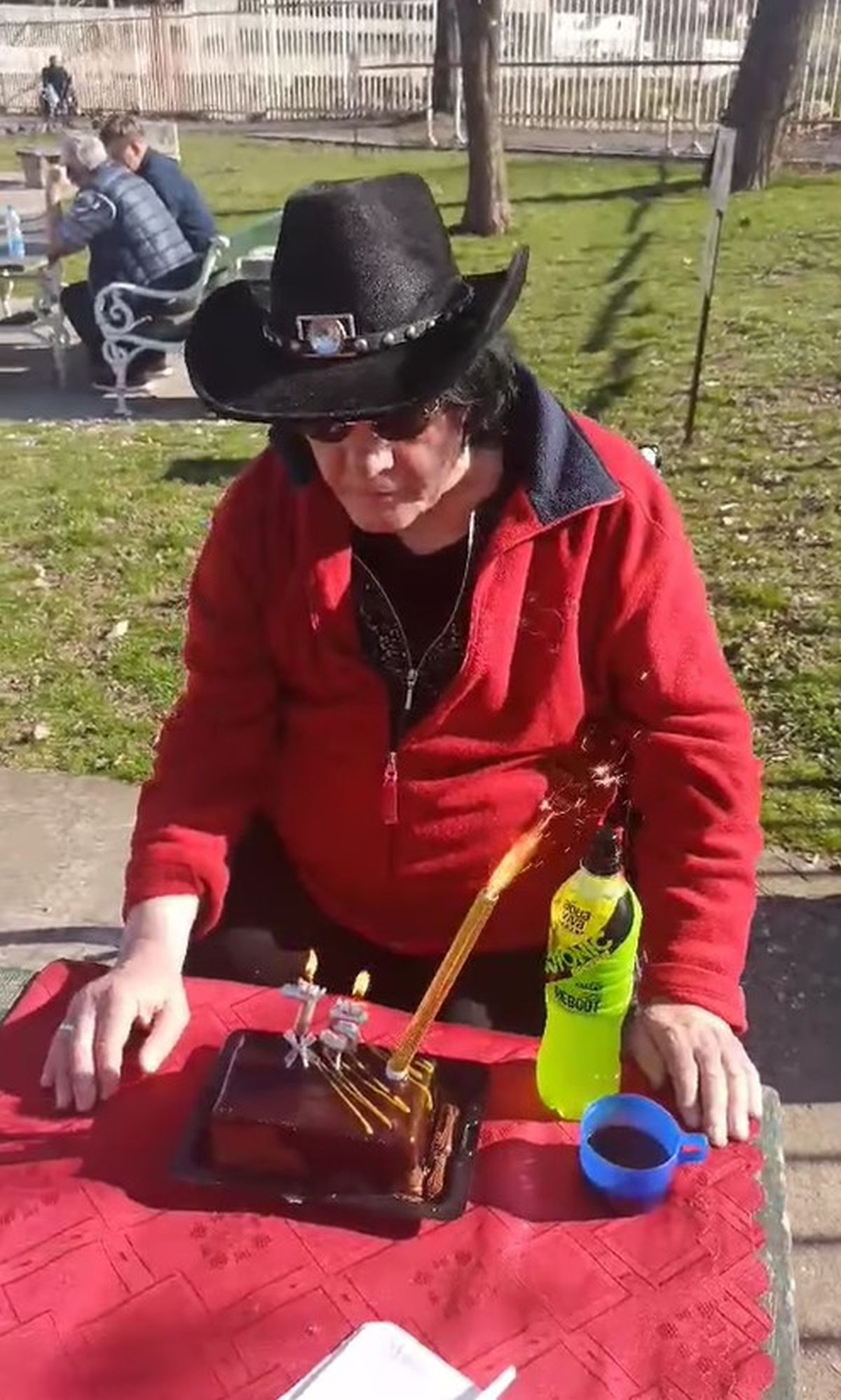 "Pijem šaku lekova, borim se" Milić Vukašinović o oporavku nakon amputacije noge "Ugojio sam se, morali su..."