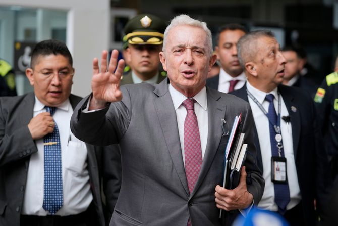 Alvaro Uribe Alvaro Uribe