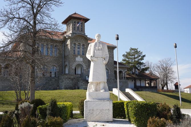 Osnovna škola Prvi Srpski Ustanak Osnovna škola Prvi Srpski Ustanak