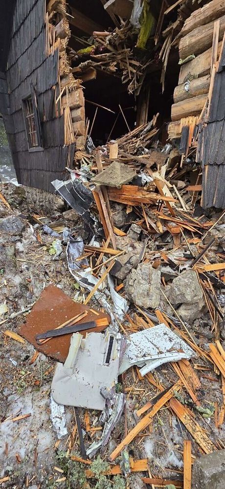 Avion koji se srušio Slovenija Velika planina Avion koji se srušio Slovenija Velika planina
