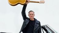 Bryan Adams objavio novi singl "Make Up Your Mind"