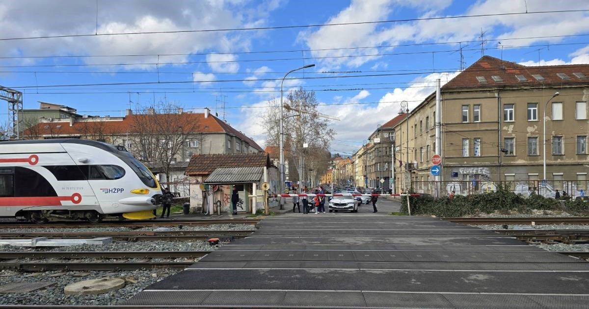 Oglasila se policija o tragediji u Zagrebu: Dečaka udario voz, poginuo na licu mesta