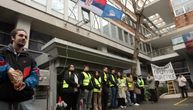 Protest neformalnih grupa prosvetnih radnika ispred Ministarstva prosvete i RTS-a