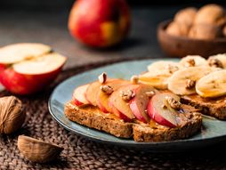 Tost voće i orašasti plodovi
