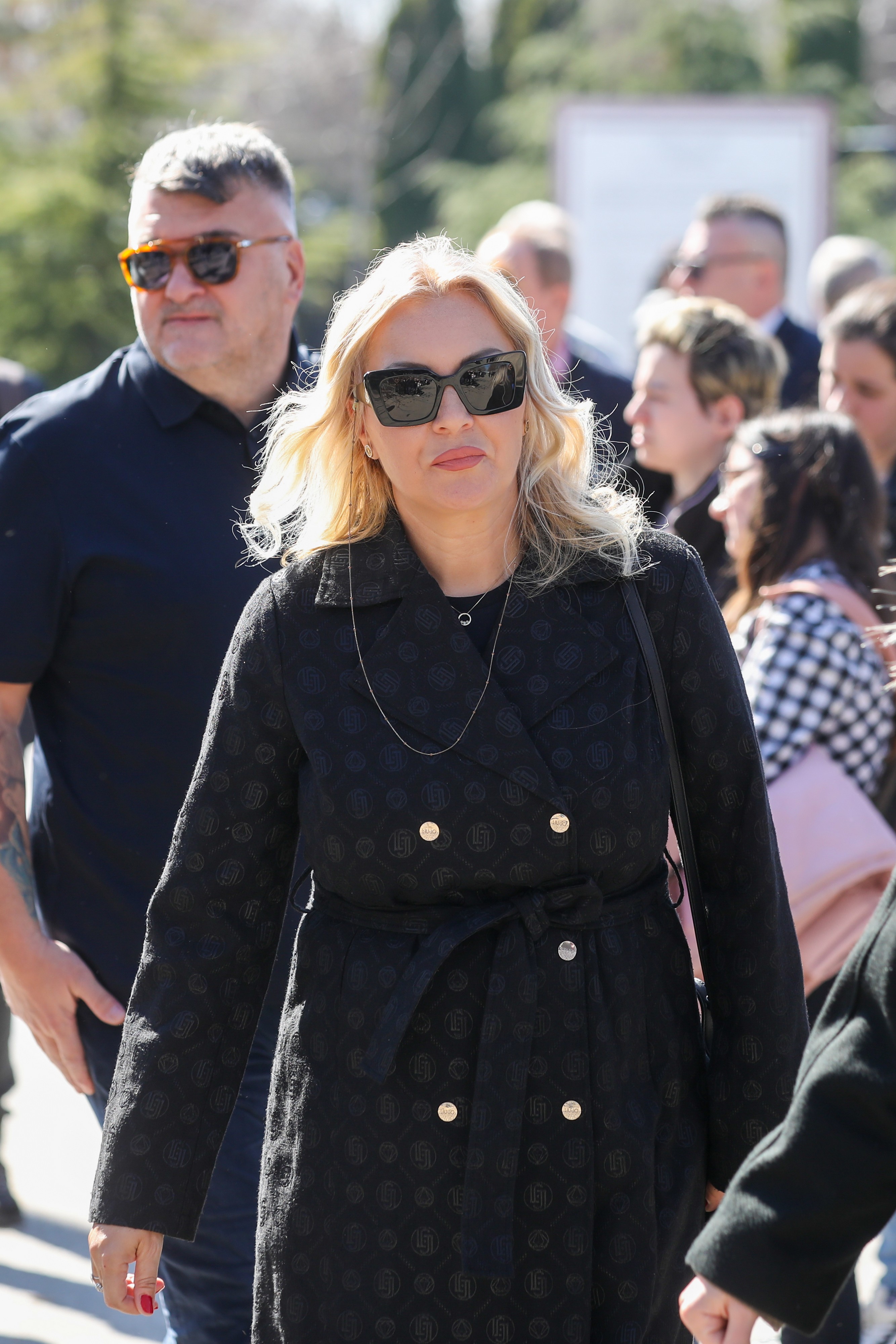 "Hvala mužu što me je prevario, rešila sam se budale": Pevačica (51) šokirala priznanjem, pa napravila promenu