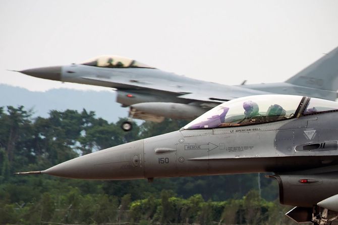 Avion F 16 Južna Koreja ROKAF