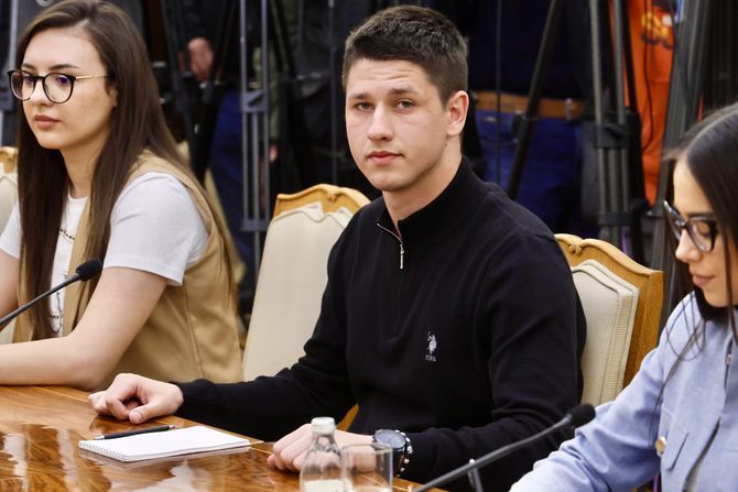 Aleksandar Vučić studenti ćaci Aleksandar Vučić studenti ćaci