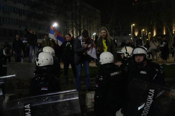 Beograd, protesti blokade 15.mart, Pionirski park, Skupština,  policija