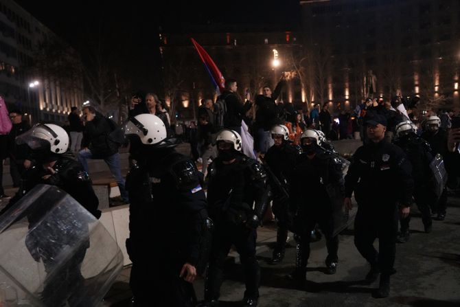 Beograd, protesti blokade 15.mart, Pionirski park, Skupština,  policija