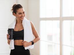 mršavljenje, gubljenje težine, topla slana voda, topla slana voda na prazan stomak, zašto treba piti toplu slanu vodu