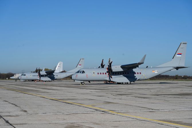 Avion CASA C-295