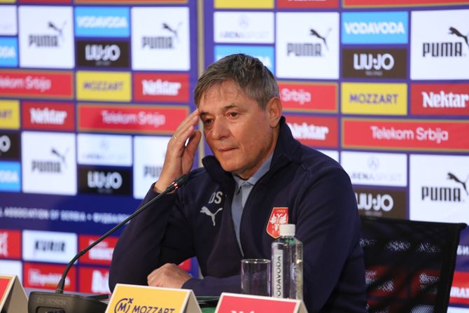 Dragan Stojković Piksi, Konferencija pred meč sa Austrijom, FSS
