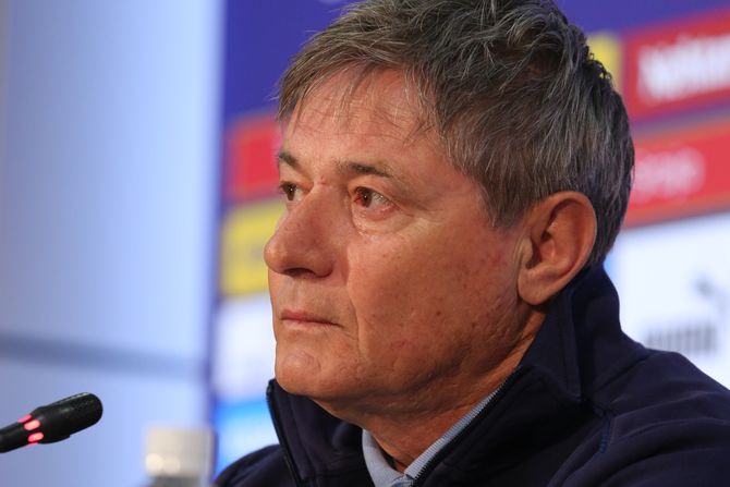 Dragan Stojković Piksi, Konferencija pred meč sa Austrijom, FSS Dragan Stojković Piksi, Konferencija pred meč sa Austrijom, FSS