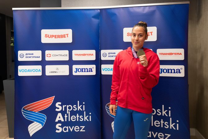 Adriana Vilagoš