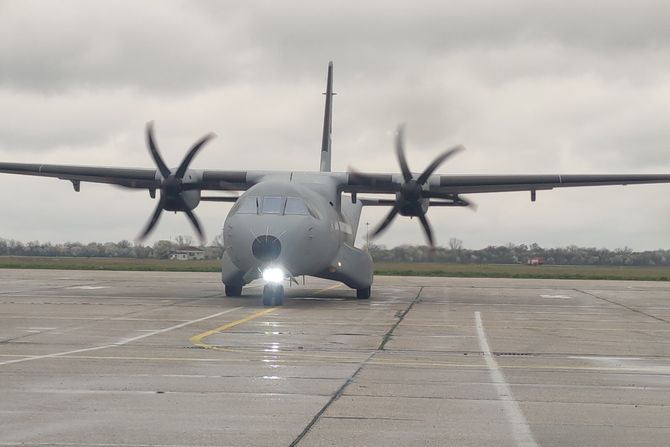 Avion Vojske Srbije CASA C-295