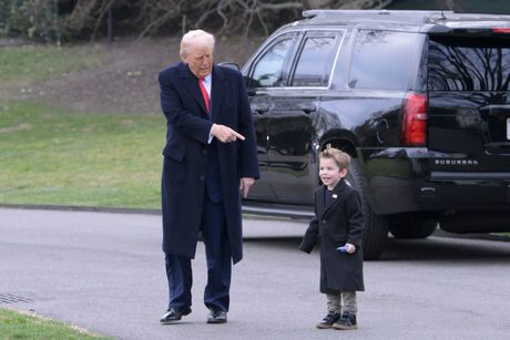 Donald Tramp i X Donald Tramp i X