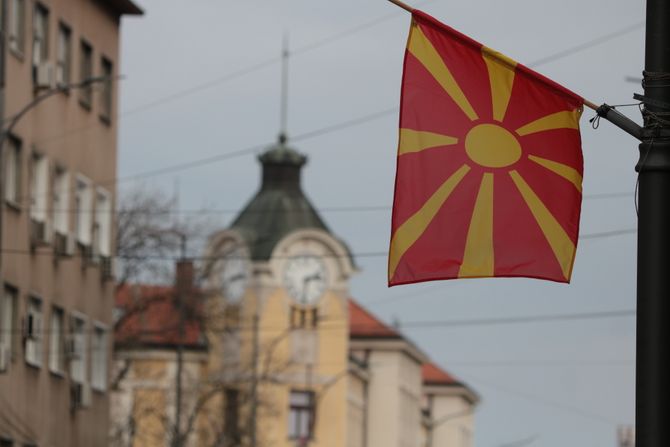 Dan žalosti u Nišu razvijene zastave Severne Makedonije, Severna Makedonija, zastava Dan žalosti u Nišu razvijene zastave Severne Makedonije, Severna Makedonija, zastava