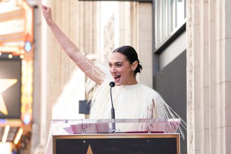Gal Gadot Gal Gadot