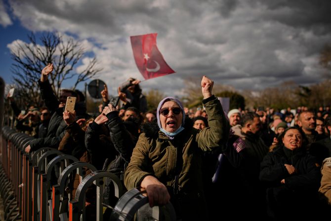 Istanbul Turska protest hapšenje Ekrem Imamoglu