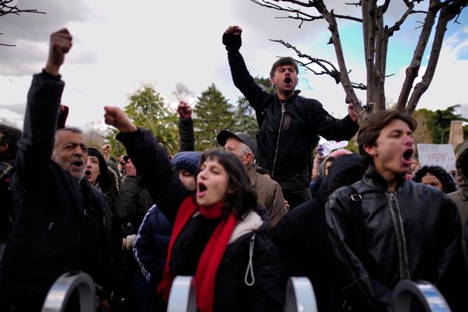 Istanbul Turska protest hapšenje Ekrem Imamoglu