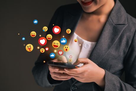 Emodži, Mobilni telefon Emodži, Mobilni telefon