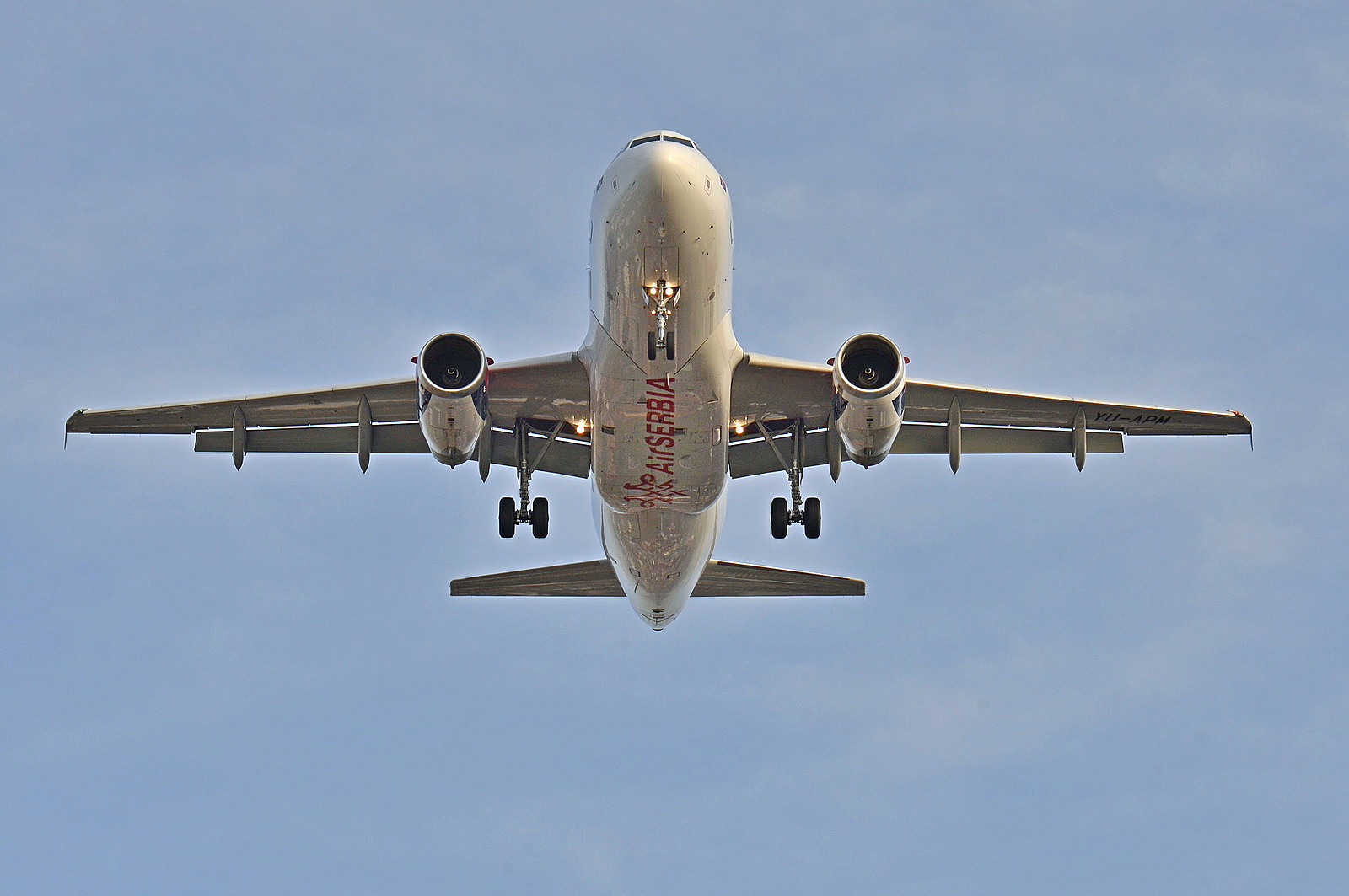 Nebo bez nesreća i emisije ugljenika do 2050: Vizija UN na ovogodišnji #FlyDay