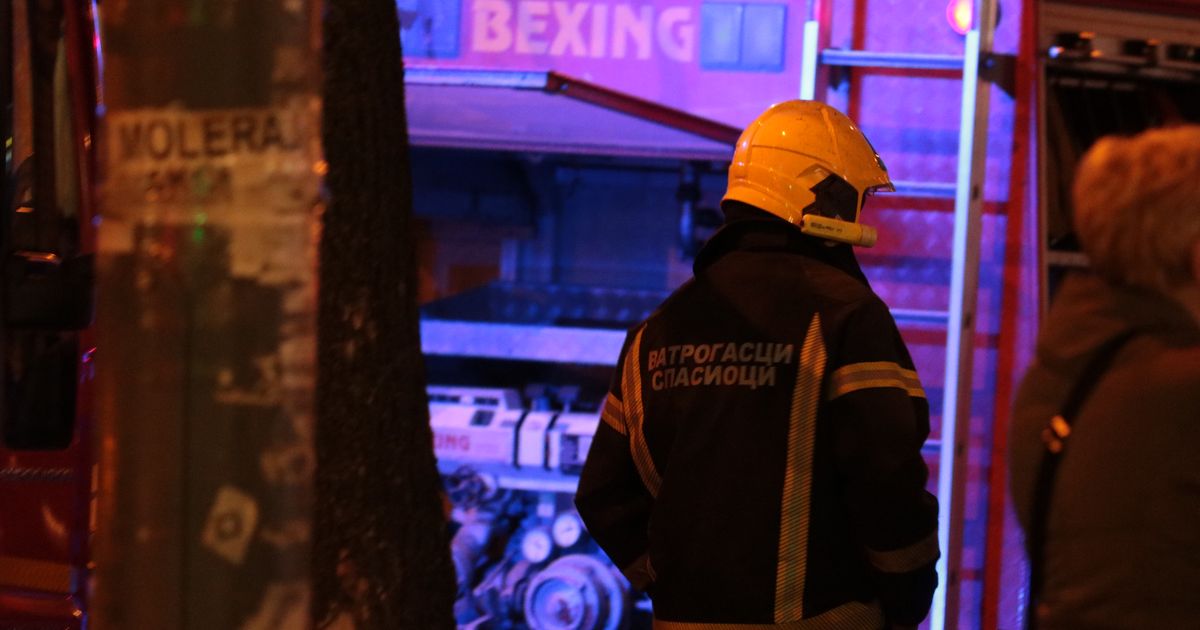 Eksplozija u zgradi u Zdravka Čelara: Stanari istrčavaju napolje, širi se gust dim, policija blokirala ulicu