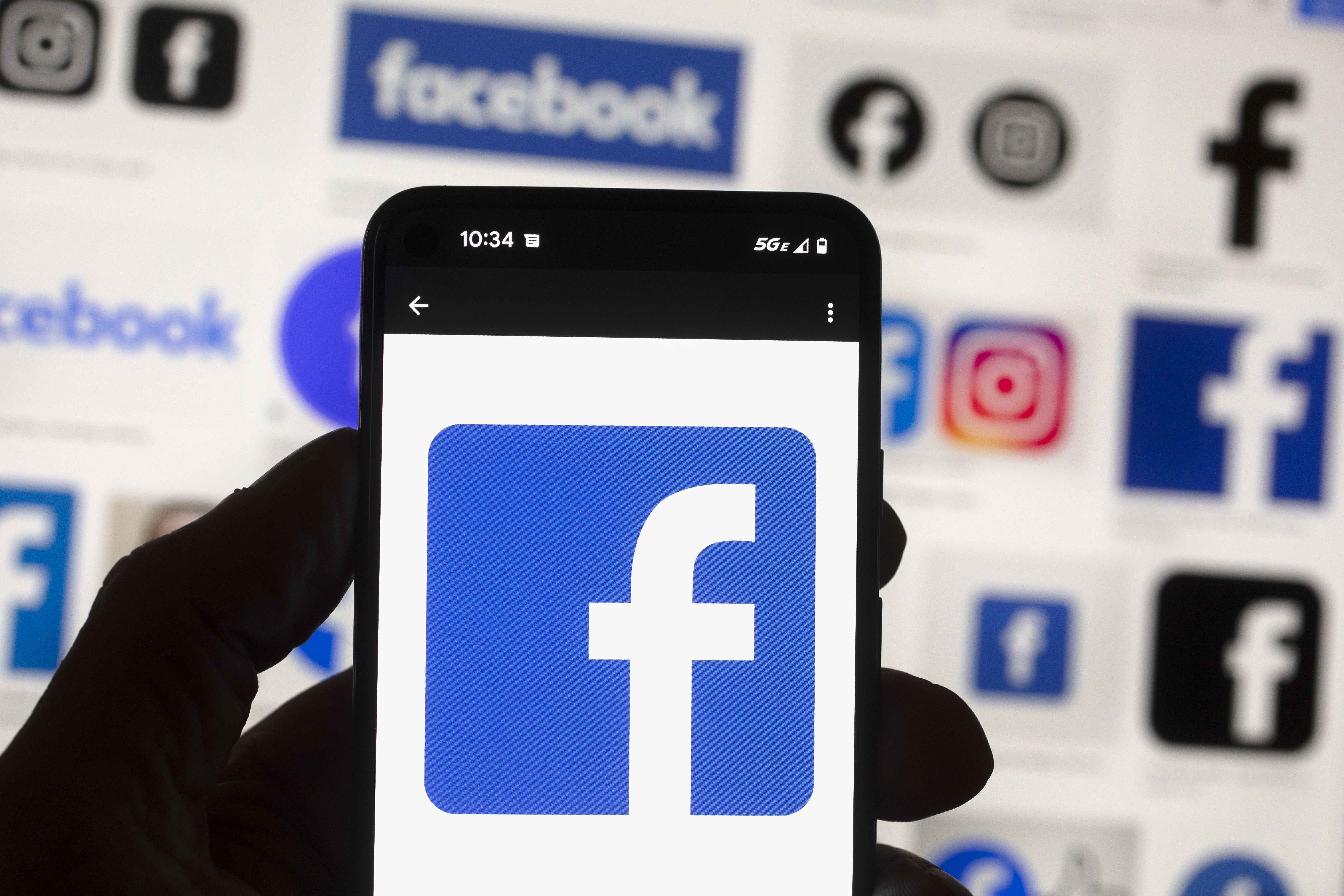 Pao Facebook! Korisnici masovno prijavljuju problem