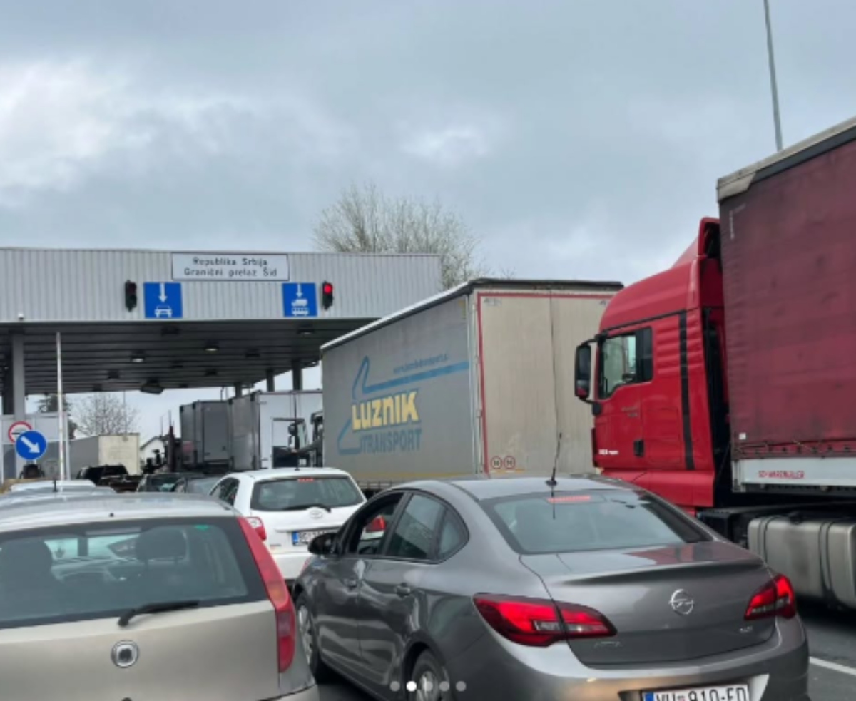 Teretnjaci na Šidu čekaju četiri sata, na Horgošu, Kelebiji i Batrovcima po tri sata