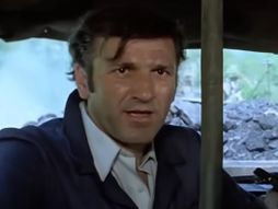 Valter brani Sarajevo, Velimir Bata Živojinović