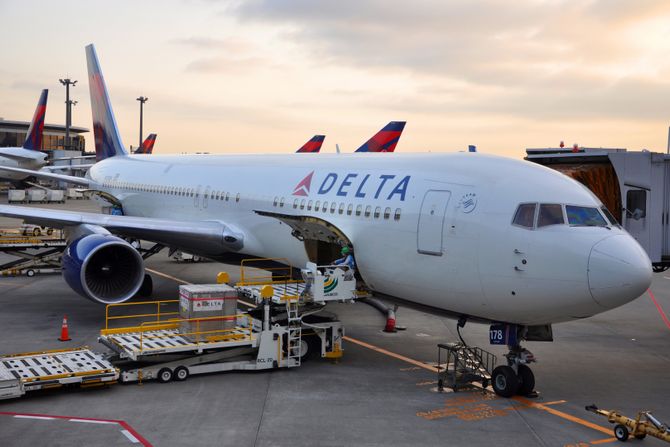 Delta Air Lines Delta Air Lines