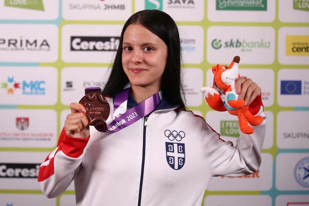 Ovakva dominacija se ne viđa, srpska atletičarka uzela zlato sa razlikom od 4 i po minuta, veliki uspeh Pirota