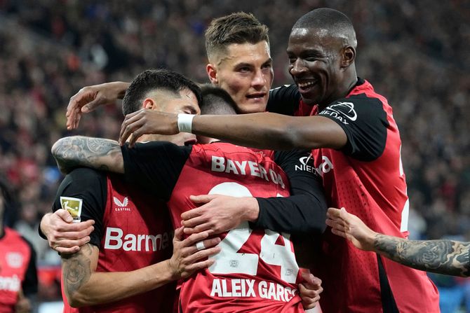 FK Bajer Leverkuzen FK Bajer Leverkuzen