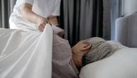Priča koja je potresla Britaniju: Brinuli o majci, sada im preti iseljenje